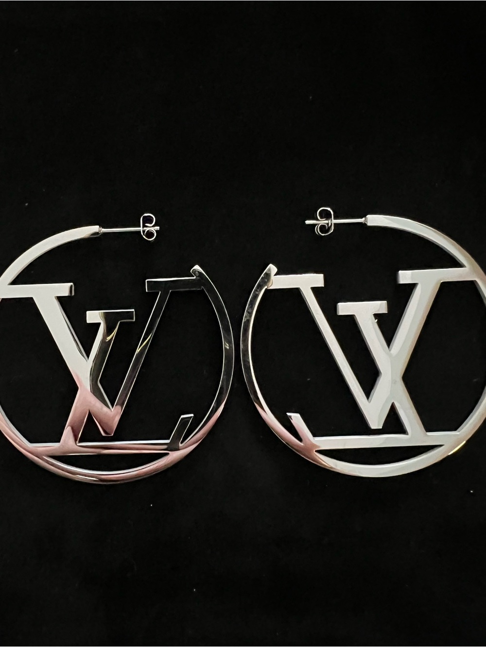 Gold-Tone LV Logo Hoop Earrings - Designer Inspired - Picture 11 of 11